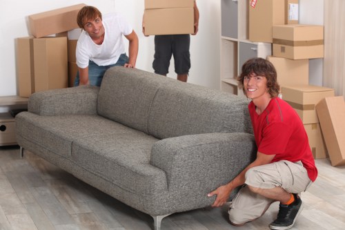 Reliable man with van in Putney for efficient local moves